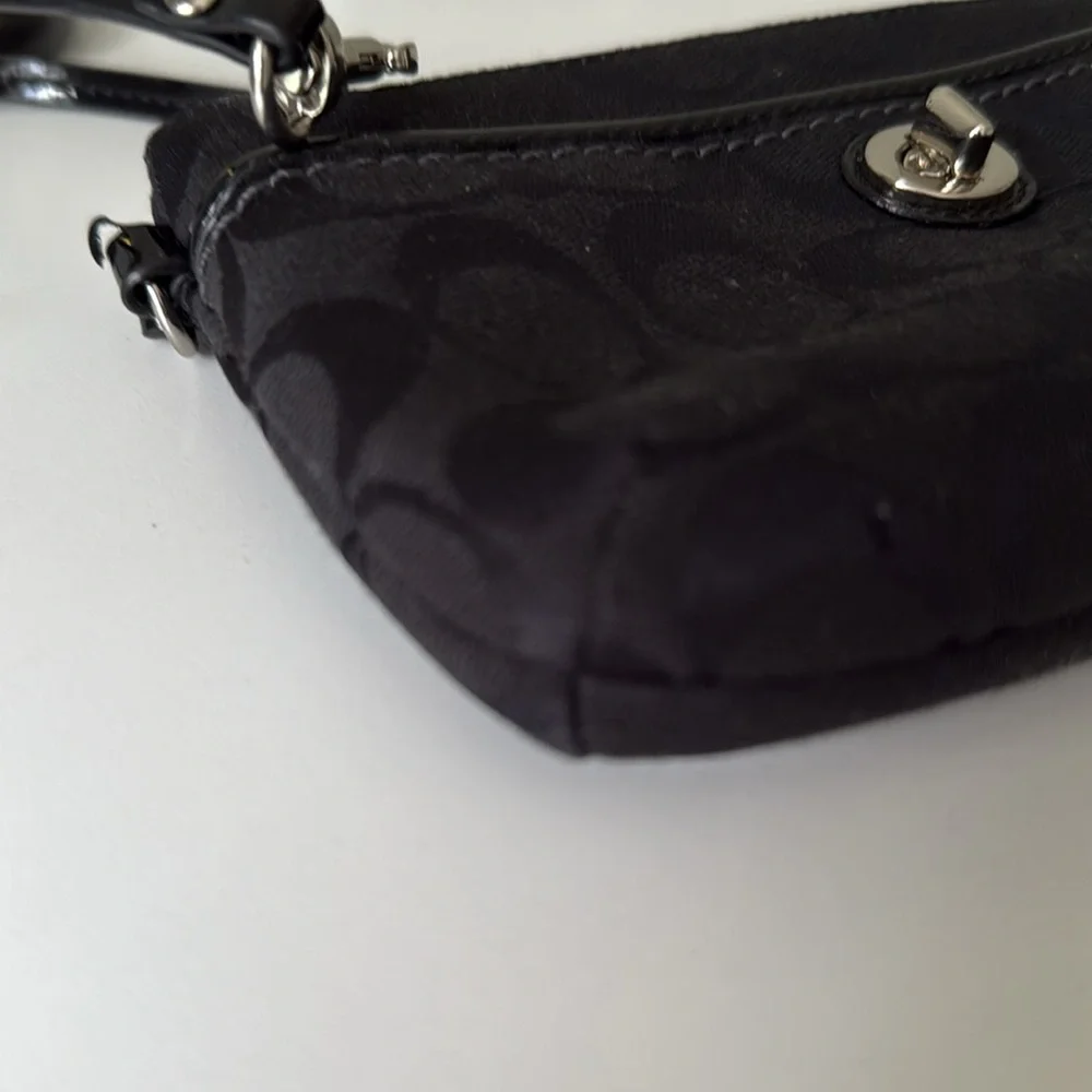 Coach Wristlet - Picture 3 of 5